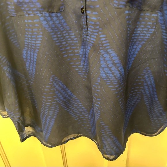 ⭐️ Fred David XL Navy and Royal Blue Sheer Blouse - Picture 5 of 8